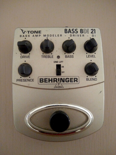 Behringer BDI21